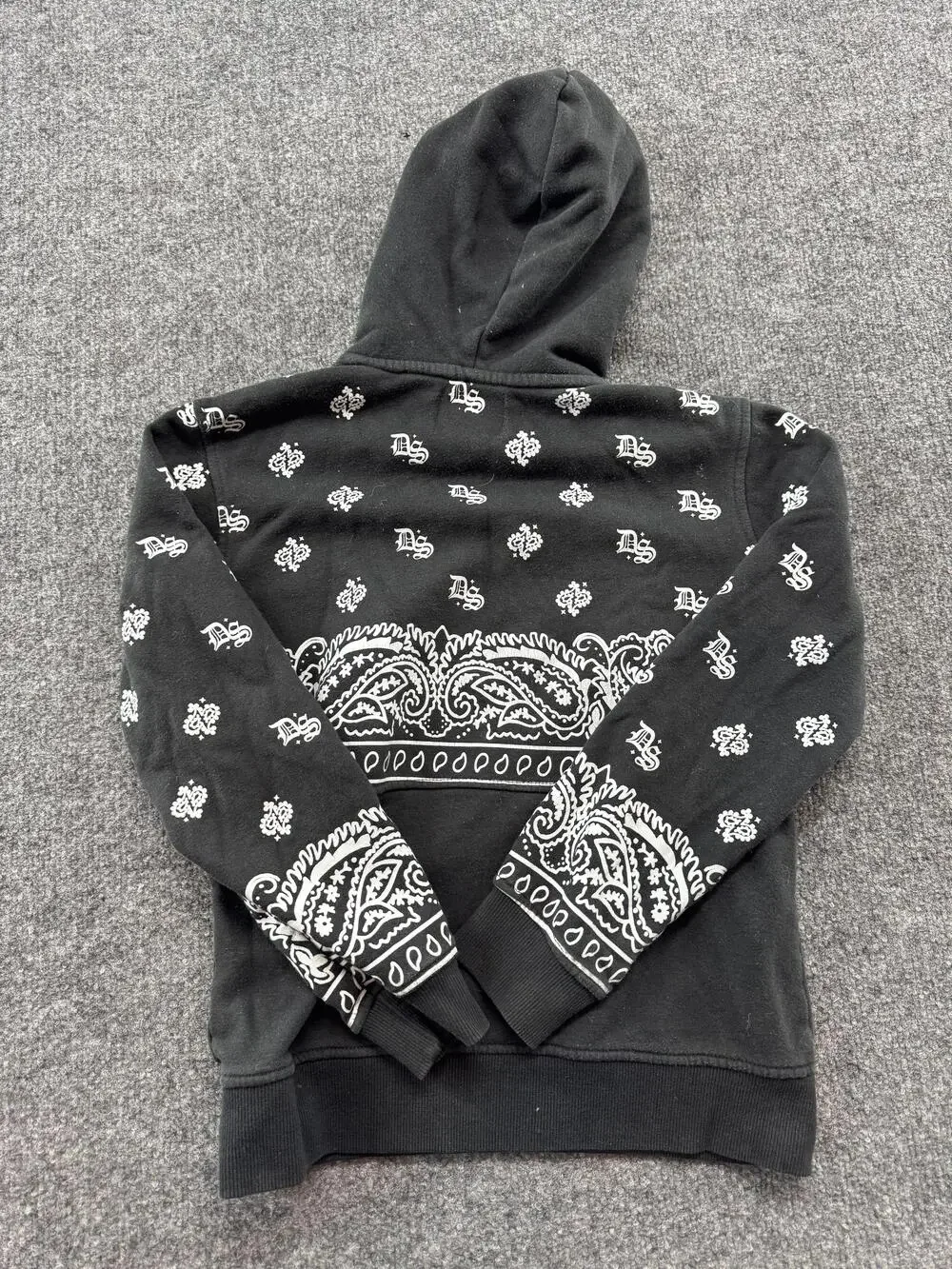 Dogg Supply Hoodie Boys 8 Black Paisley Bandana Graphic Pullover Fleece